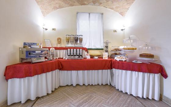 Buffet Breakfast  Hotel Gambrinus Roma Buffet Breakfast  Hotel Gambrinus Roma