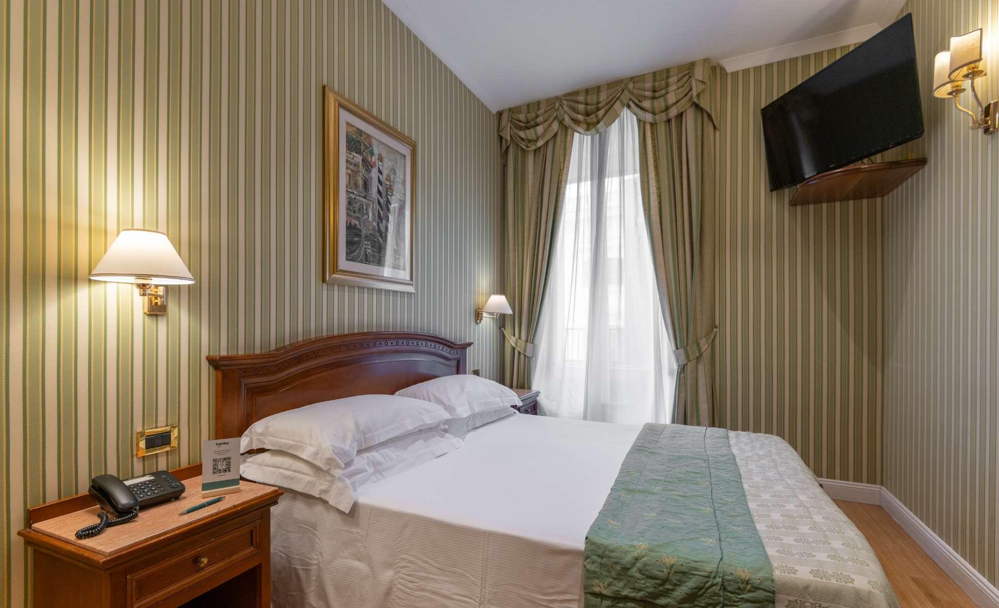 None  Hotel Gambrinus Roma