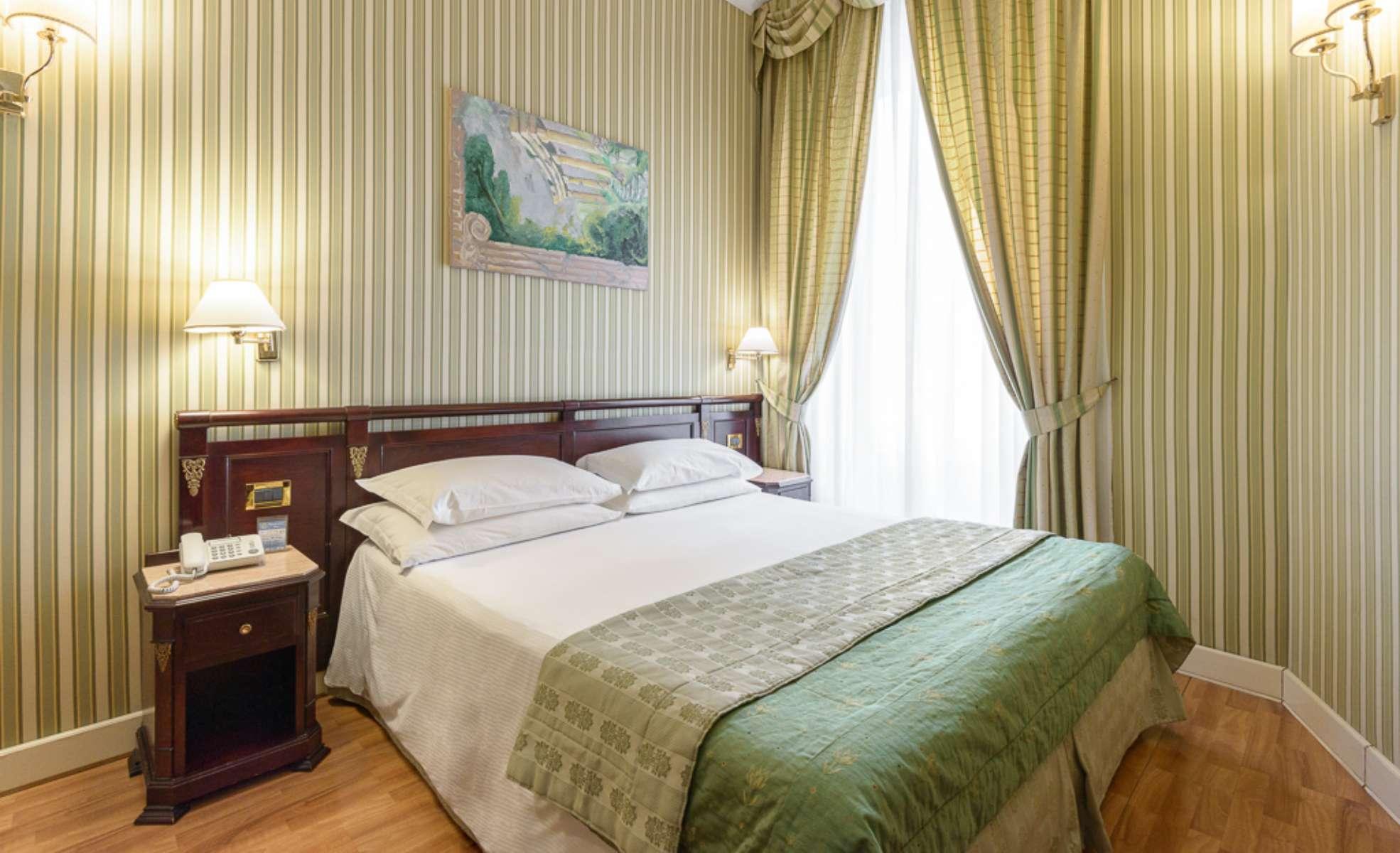 None  Hotel Gambrinus Roma