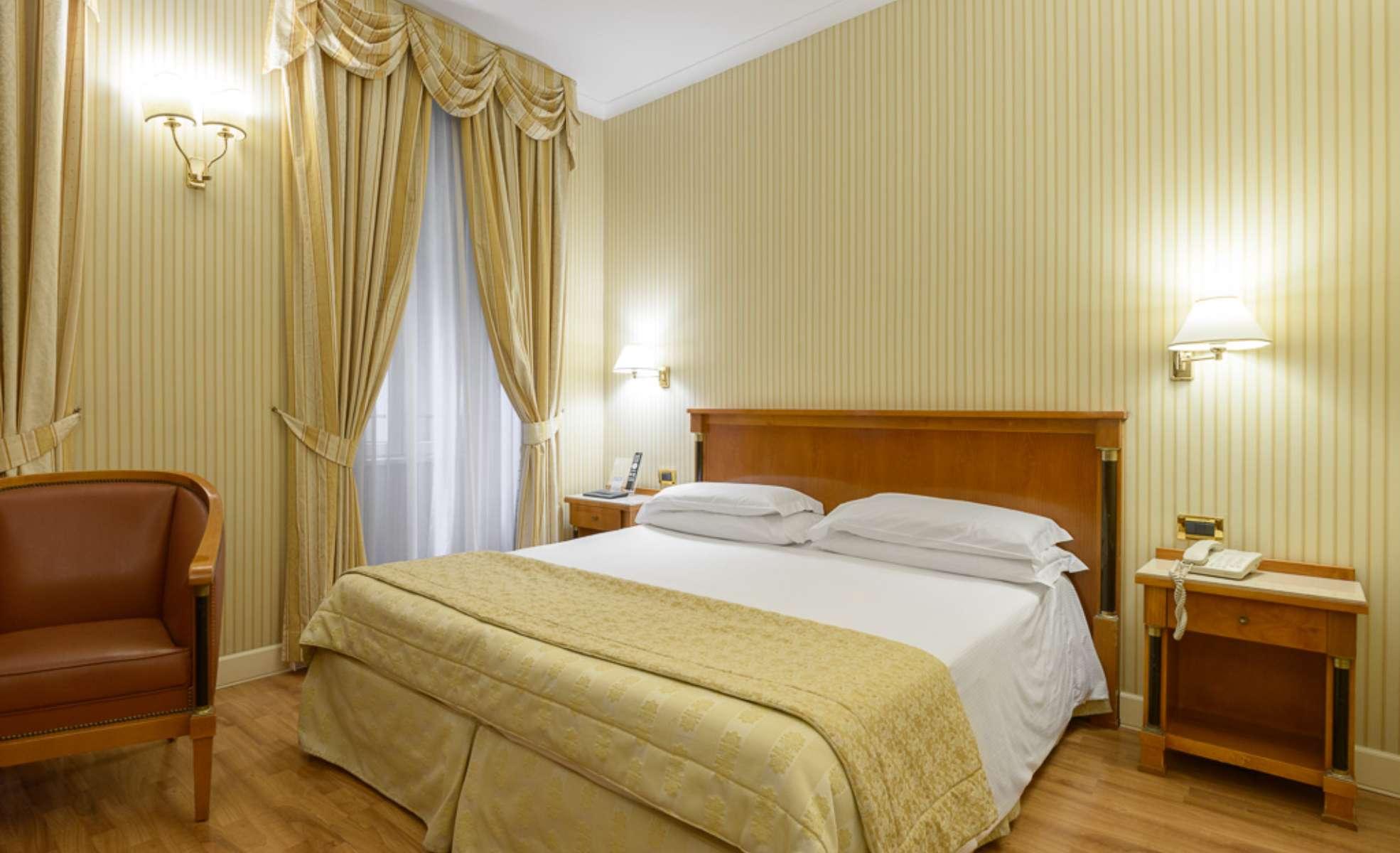 None  Hotel Gambrinus Roma