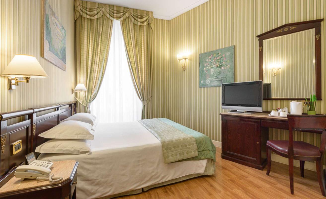 CAMERA DOPPIA SUPERIOR  Hotel Gambrinus Roma CAMERA DOPPIA SUPERIOR  Hotel Gambrinus Roma